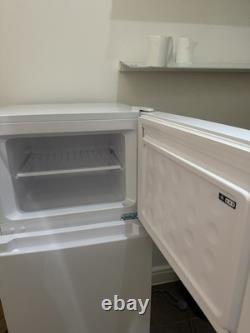 1x LOGIK Undercounter Fridge Freezer White LUC50W23