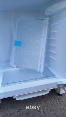 AEG 6000 Series 133 L Integrated Under Counter Larder Fridge White NSK6I82EF