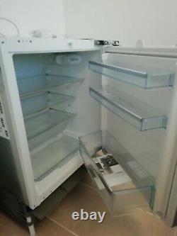 BOSCH Integrated Undercounter Fridge model KUR15A50GB excellent condition