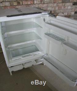 Bosch Built In Under Counter/larder Fridge Kur15a50gb Right Hand Door