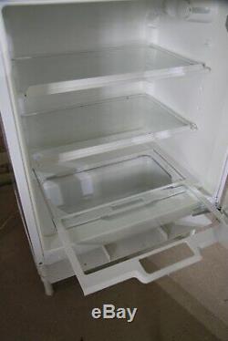 Bosch Built In Under Counter/larder Fridge Kur15a50gb Right Hand Door