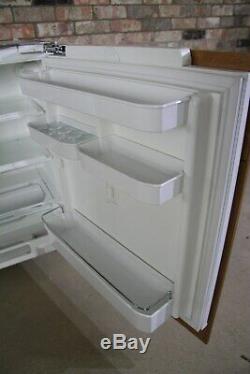 Bosch Built In Under Counter/larder Fridge Kur15a50gb Right Hand Door