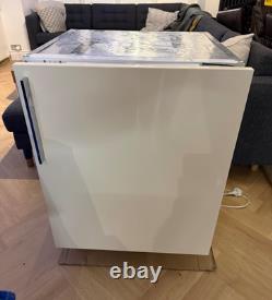 Bosch series 6 Built-In/Integrated Undercounter Fridge, Adjustable Shelves