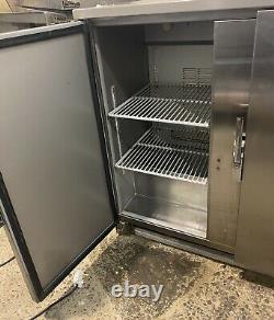 Commercial under counter bar / bottle fridge
