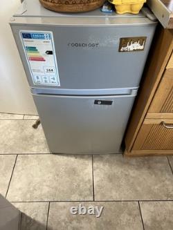 Cookology Under Counter Fridge Freezer 85L 48cm Freestanding Silver UCFF87SL