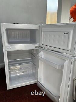 Curry's Essential FridgeFreezer/CUC50W20/Very good, Clean condition