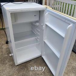 Currys essential under the counter fridge with freezer box good clean condition