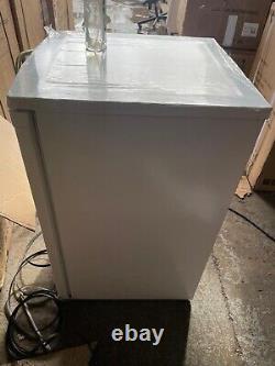 Ex Display Cookology UCIB98WH 50cm Undercounter Fridge & Ice Box in White G31