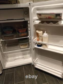 HOMCOM 91L Freestanding Under Counter Fridge for kitchen Smaller Home Office