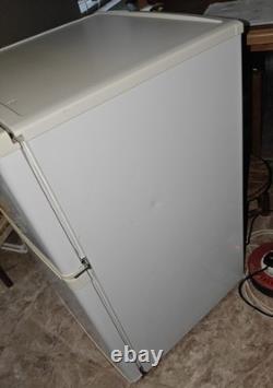 Iceking Under Counter Fridge Freezer Iceking Under Counter Fridge Freezer