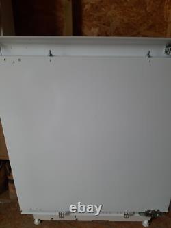 Indesit Fridge white intergrated fits under worktop