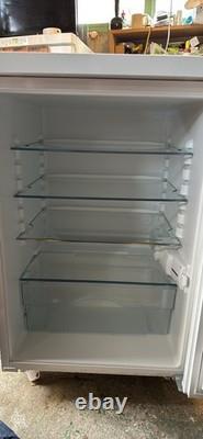Liebherr T 1710 Under counter Fridge in White Adjustable Shelves Freestanding