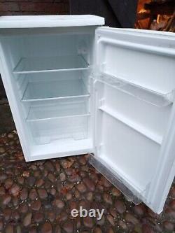 New Graded White Bush M5085ucl Undercounter Fridge Rrp £270! - Uk Delivery