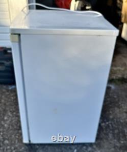 New World NW LAR50 Undercounter white larder fridge -FREE local Delivery