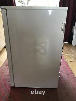 Refrigerator Statesman R1482 under Counter Fridge /freezer With Ice Box White