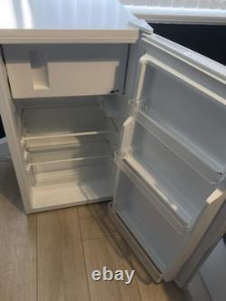 Swan SR750110 47.5cm Wide Under-Counter Fridge/ Freezer