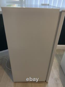 Swan SR750110 47.5cm Wide Under-Counter Fridge/ Freezer