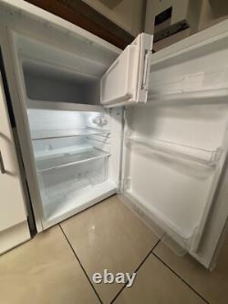 Under Counter Fridge 109 Litre, 55 cm Wide, White, Igenix 6 MONTHS OLD RRP£150