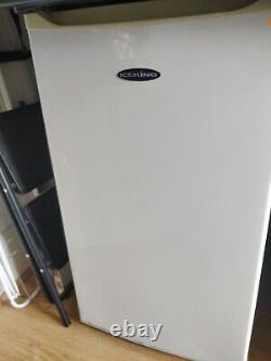 Very Good Condition Used White Undercounter Fridge/Freezer for cafe, bubble tea