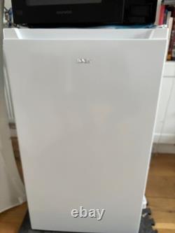 White LOGIK LUL48W23 Freestanding Undercounter Small Larder Fridge