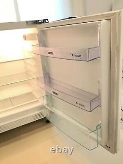 Zanussi Integrated Built In Larder Fridge ZQA14030DA Very Good Working Order